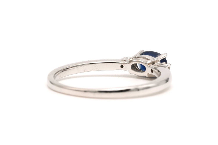 Bague 54 Bague contemporaine or blanc sertie d'un saphir et de diamants taille brillant (+-0.028ct) 58 Facettes B774