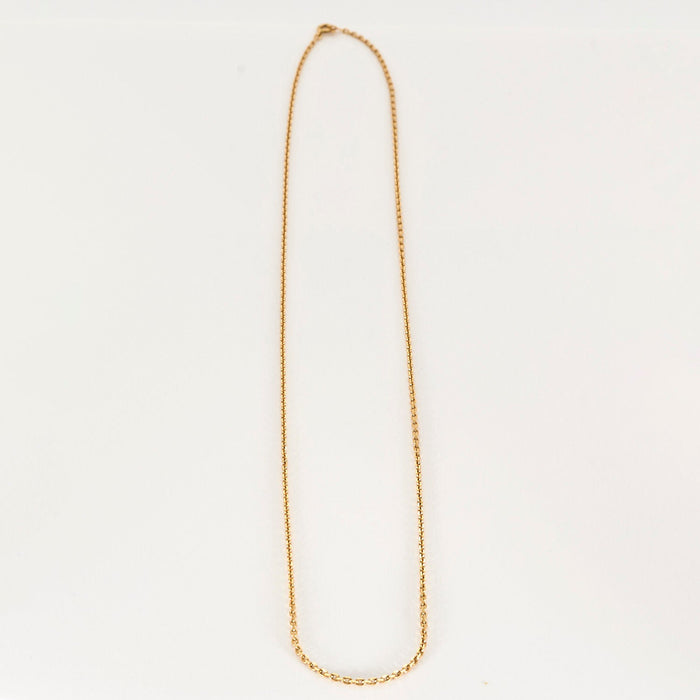 Yellow gold curb chain