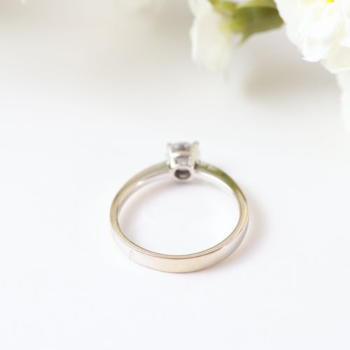 Bague 54 Bague solitaire en or blanc avec diamant 58 Facettes 126443