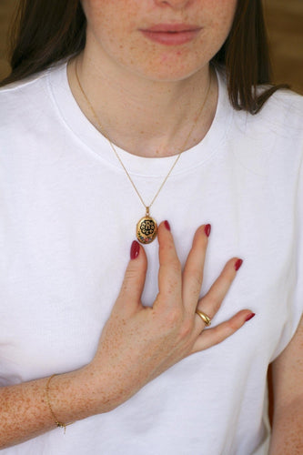 Pendente Medaglione apribile ovale «Recuerdo» in oro giallo 18k e smalto 58 Facettes