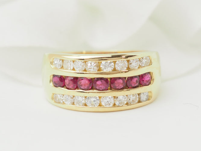 Bague 55 Bague ruban en or jaune 18 ct avec rubis et diamants 58 Facettes 33619