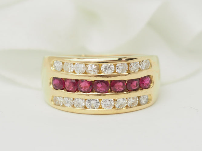 Bague 55 Bague ruban en or jaune 18 ct avec rubis et diamants 58 Facettes 33619
