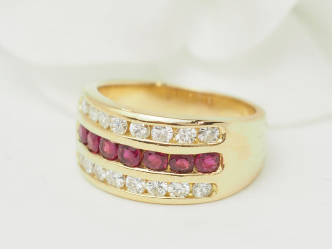 Bague 55 Bague ruban en or jaune 18 ct avec rubis et diamants 58 Facettes 33619