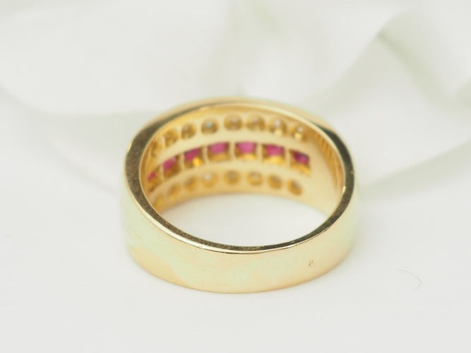 Bague 55 Bague ruban en or jaune 18 ct avec rubis et diamants 58 Facettes 33619
