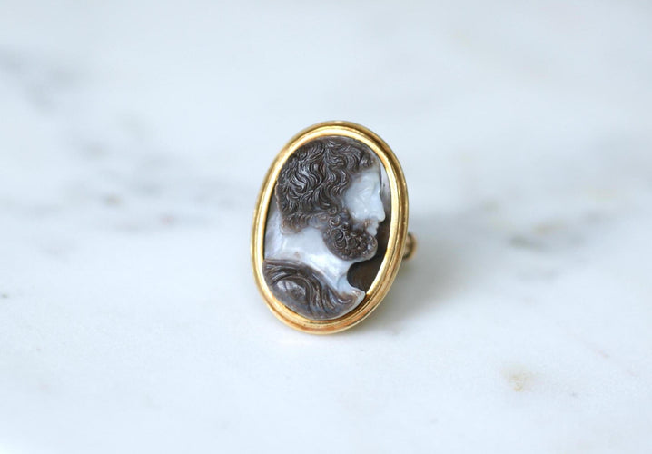 Bague 60.5 Chevalière ancienne camée sardonyx trois couches en or jaune 58 Facettes