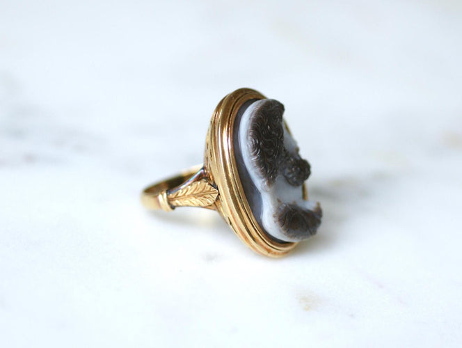 Bague 60.5 Chevalière ancienne camée sardonyx trois couches en or jaune 58 Facettes