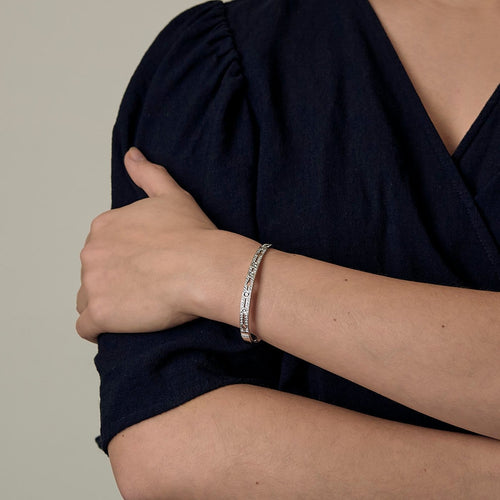 Bracelet Dinh Van Pulse - Bracelet rigide en or blanc pavé de diamants 58 Facettes 58FC161