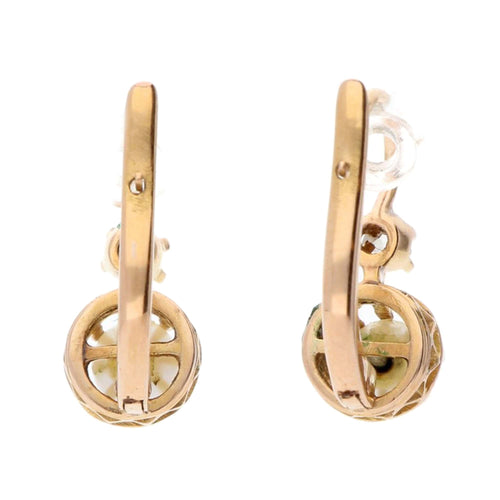 Boucles d'oreilles Boucles d’oreilles dormeuses en or 18k, perles et diamants taille rose 58 Facettes 05B74D8294B146B588081AF9D6B0066A