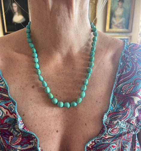 Collier Collier de perles de turquoise en or jaune 18 carats 58 Facettes C169