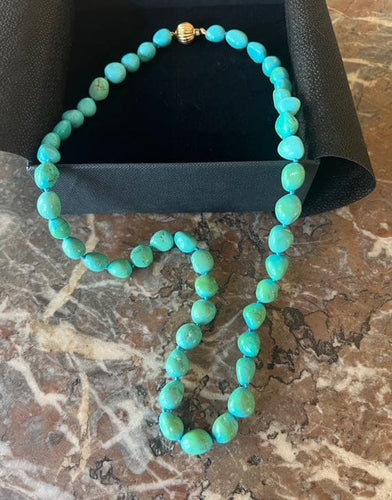 Collier Collier de perles de turquoise en or jaune 18 carats 58 Facettes C169