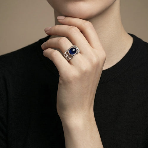 bague-grille-or-gris-et-saphir.jpg