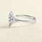 bague-triangle-or-gris-et-diamants.jpg