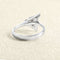 bague-triangle-or-gris-et-diamants.jpg