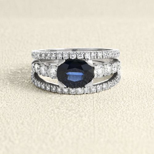 Ring i hvitt gull, safir og diamanter 