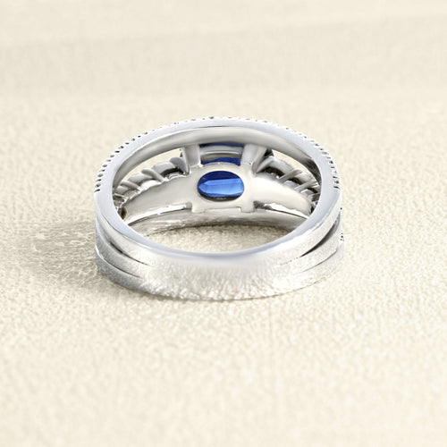 Ring i hvitt gull, safir og diamanter 