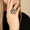Bague 57 Bague florale en or jaune, saphirs bleus et jaunes, diamants 58 Facettes 61100121