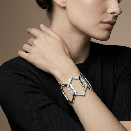 Bracelet Messika Arlequin - Bracelet manchette en or blanc et diamants 58 Facettes 62100114