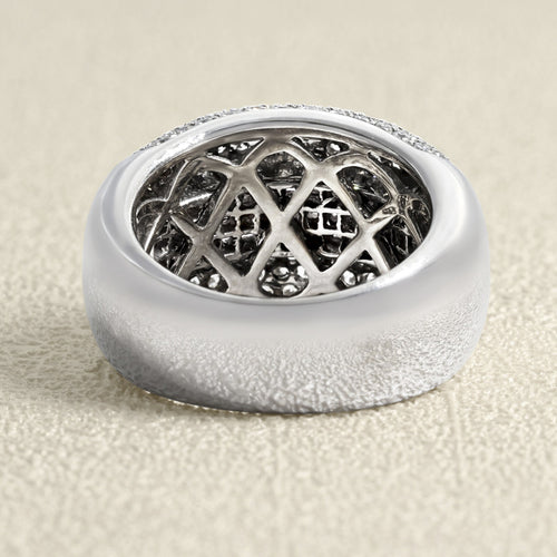 Bague 53 Bague en or gris, saphirs et diamants 58 Facettes 61100002