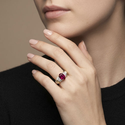 Bague 51 Bague en or jaune, rubis et diamants 58 Facettes 61600002