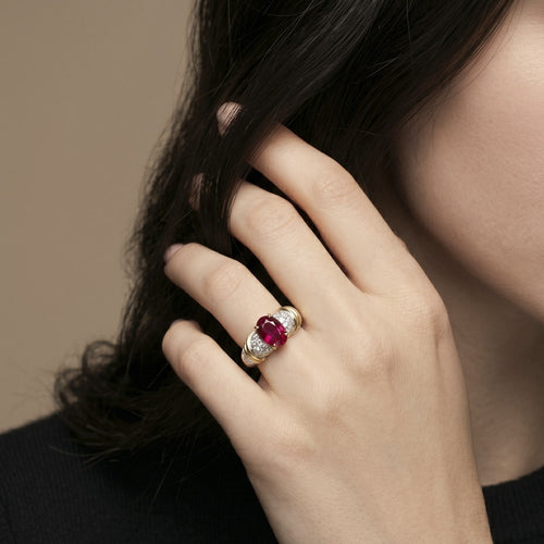 Bague 51 Bague en or jaune, rubis et diamants 58 Facettes 61600002