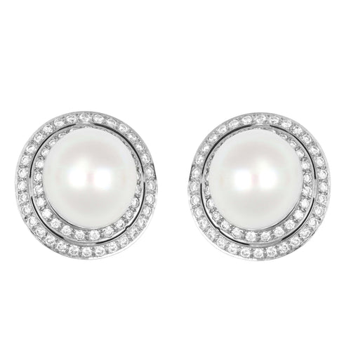 Boucles d'oreilles Boucles d'oreilles - Boucles d'oreilles pendantes en or gris, perle et diamants 58 Facettes 66000181