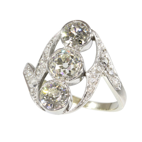 25351-0042.p06_Airy Belle Epoque Diamond Ring  Three Stone Design with Rose Cut Shoulders-en.jpg