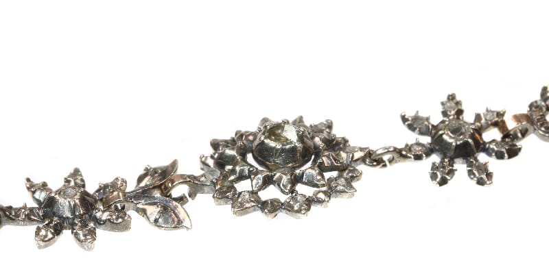 Collier Collier guirlande victorien vers 1850 en or rouge 18K et diamants 58 Facettes 17073-0105