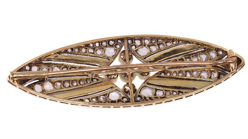 Broche Broche Art déco en argent sur or 18K, diamants, onyx et perles 58 Facettes 18309-0001