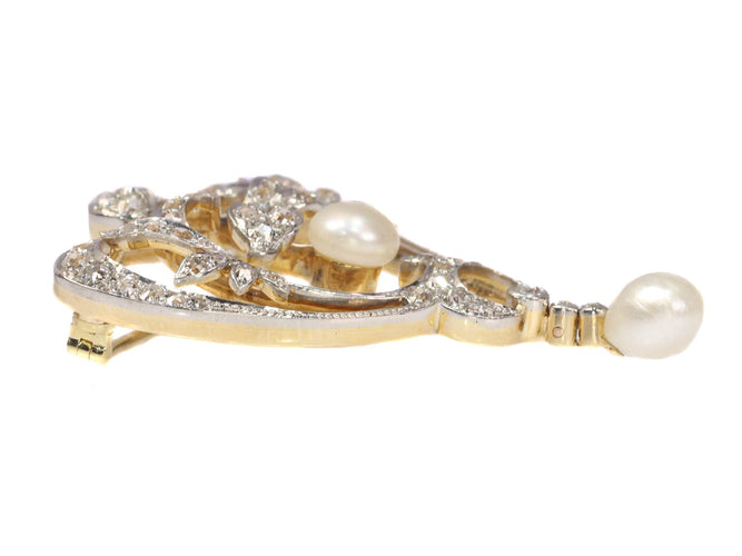Broche Broche Art nouveau en platine et or jaune 18K, diamants et perles 58 Facettes 20190-0105