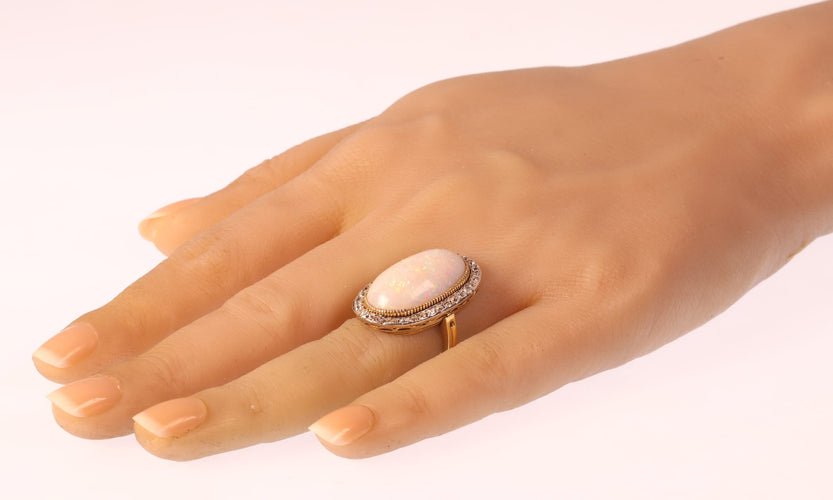 Bague 50 Bague victorienne - Opale 25 ct et diamants en or jaune 18K 58 Facettes 21098-0255