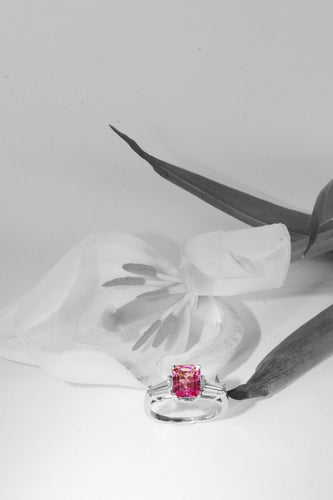 Bague 56 Bague de fiançailles vintage années 1960 en platine, rubellite et diamants 58 Facettes 21162-0447
