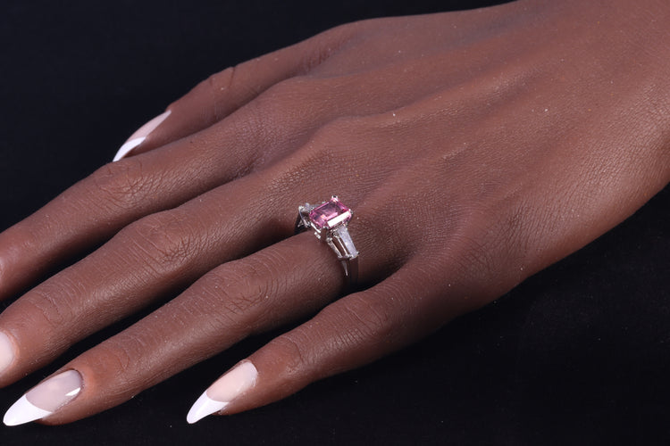 Bague 56 Bague de fiançailles vintage années 1960 en platine, rubellite et diamants 58 Facettes 21162-0447