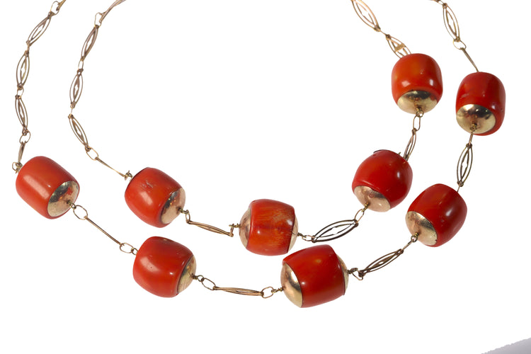 22235-0056.p03_Grandiose Beads  A Monumental Coral Necklace-en.jpg