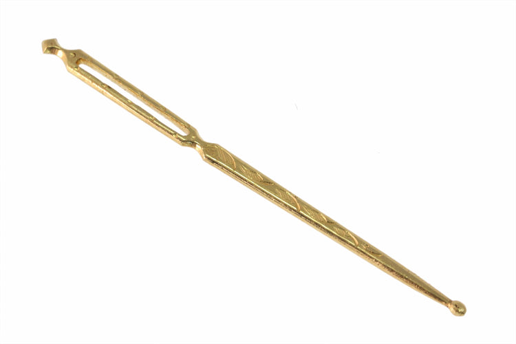 Montre Nécessaire de couture ancien en or jaune 18 ct, France 58 Facettes 23360-0344