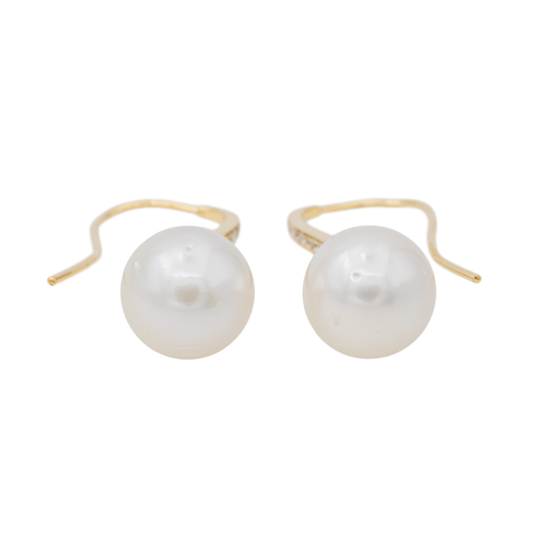 Boucles d'oreilles Boucles d'oreilles en or jaune 18 carats avec perles et diamants 58 Facettes 3230368CN