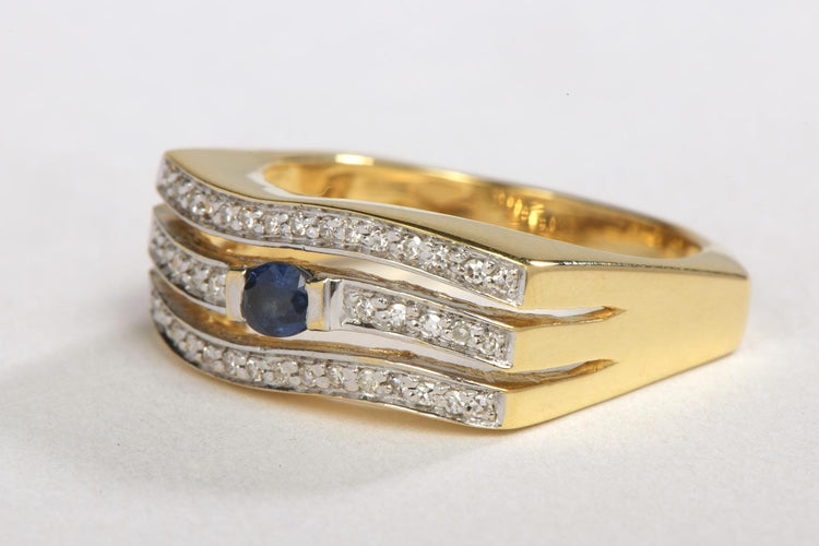 Bague 58 Bague en or jaune 18 carats avec saphir ovale et diamants 58 Facettes 00390CN