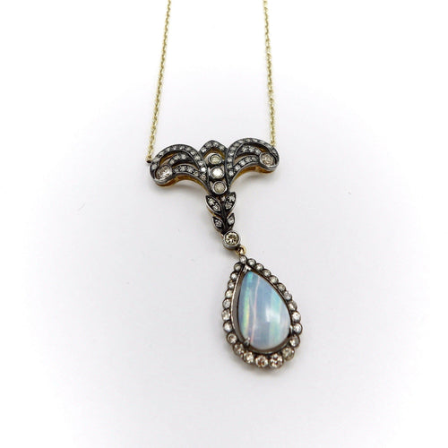 Collier Collier vintage avec pendentif en or jaune 14 carats, diamants et opale 58 Facettes
