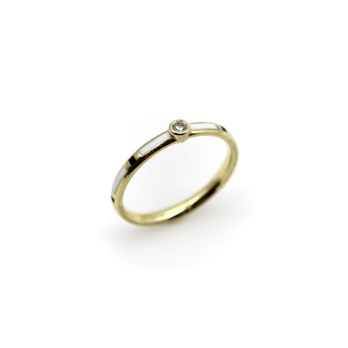 Bague Bague en or 18k émaillée noir et blanc avec diamant 58 Facettes A20017
