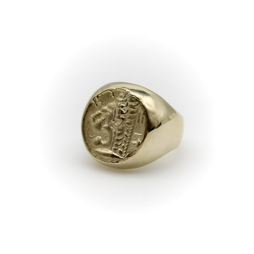 Bague Bague chevalière vintage tête de lion en or 14k 58 Facettes A2002J