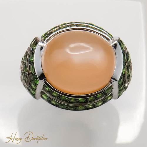 Bague 54 Boucheron - Bague en or blanc 18 carats quartz œil-de-chat et grenats démantoïdes 58 Facettes 2401
