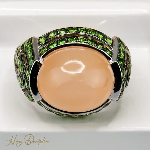 Bague 54 Boucheron - Bague en or blanc 18 carats quartz œil-de-chat et grenats démantoïdes 58 Facettes 2401