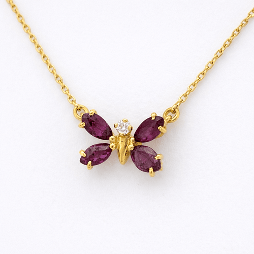 Collier Collier papillon - Pendentif en or jaune 18 carats, rubis et diamant 58 Facettes 33726