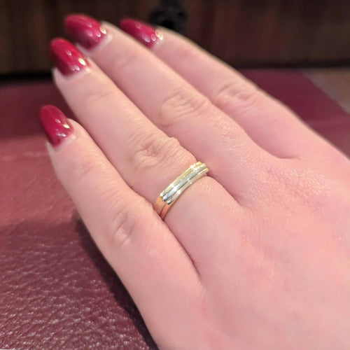 Bague 55 Alliance en trois ors 18 carats 58 Facettes 29789