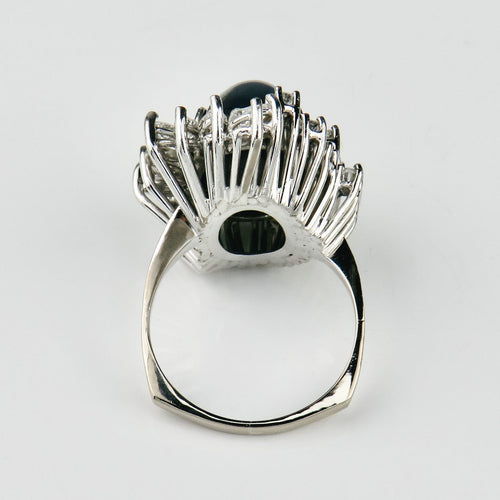 Bague 53.5 Bague en or blanc avec saphir et diamants 58 Facettes 1864