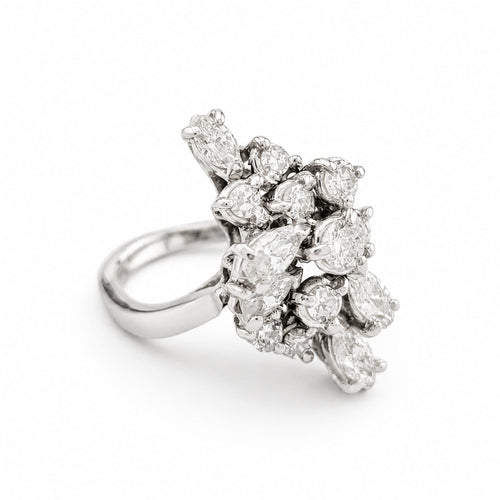 Bague 48 Bague en or blanc 18 carats et diamants 58 Facettes 33708