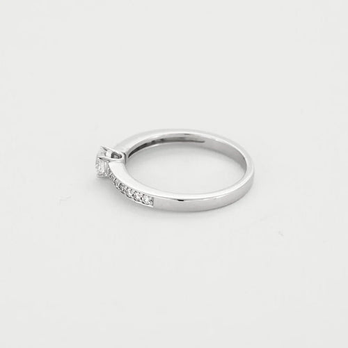 Bague 52.5 Bague solitaire en or blanc 18K avec diamant 0,20 ct 58 Facettes GU295