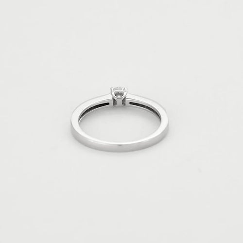 Bague 52.5 Bague solitaire en or blanc 18K avec diamant 0,20 ct 58 Facettes GU295