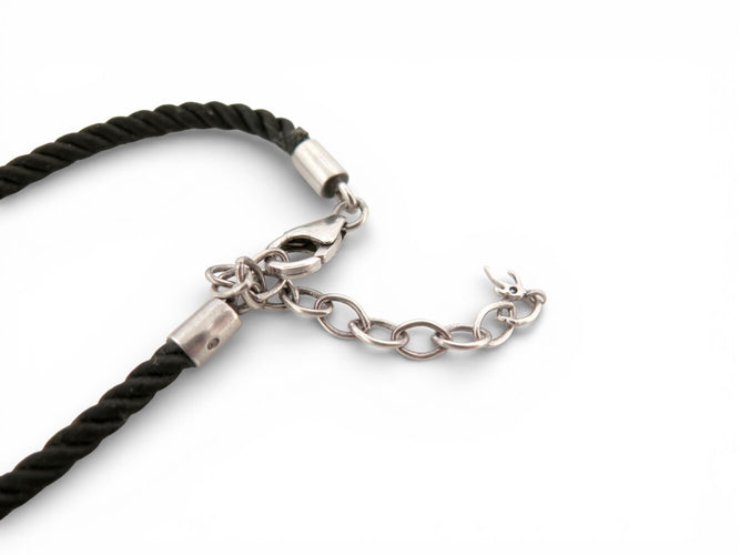 Collier collier DINH VAN pendentif cible or blanc 18k 6.3gr & diamants cordon baccarat 58 Facettes 272709