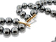 collar de dos hileras con perlas de hematites negras, oro amarillo de 18k y diamantes de 0,67ct 