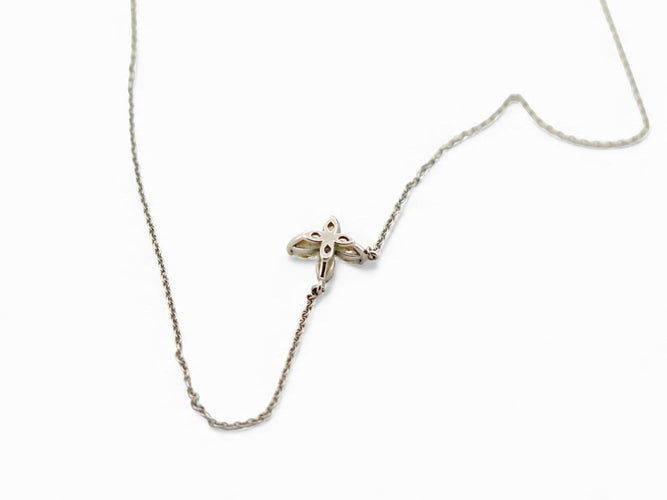 Collier Tiffany & Co Victoria - Collier fleur en platine et diamants 0,32 ct 58 Facettes 271712